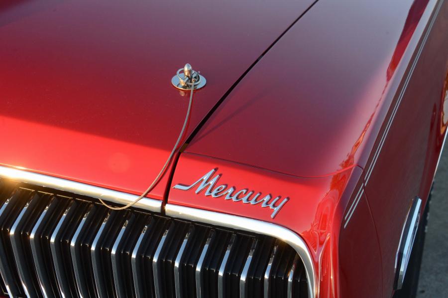 Детали экстерьера Mercury Cougar XR-7 G 1968 года  (фото 1 из 15)